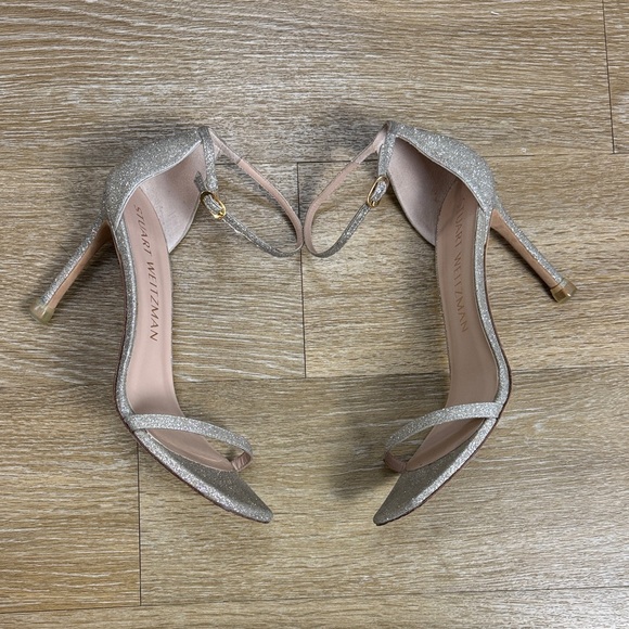 Stuart Weitzman Nudistcurve Ankle Strap Sandal in Gold Platino Glitter size 9.5 - Picture 7 of 14